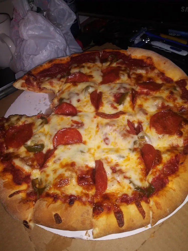 Jalapeño Sausage and Peperoni Pizza